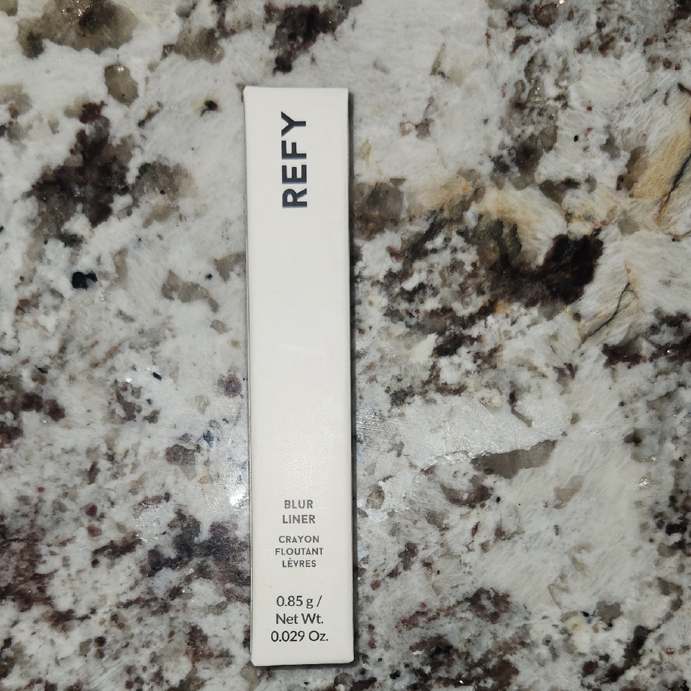 NEW REFY blur liner lip liner Teak